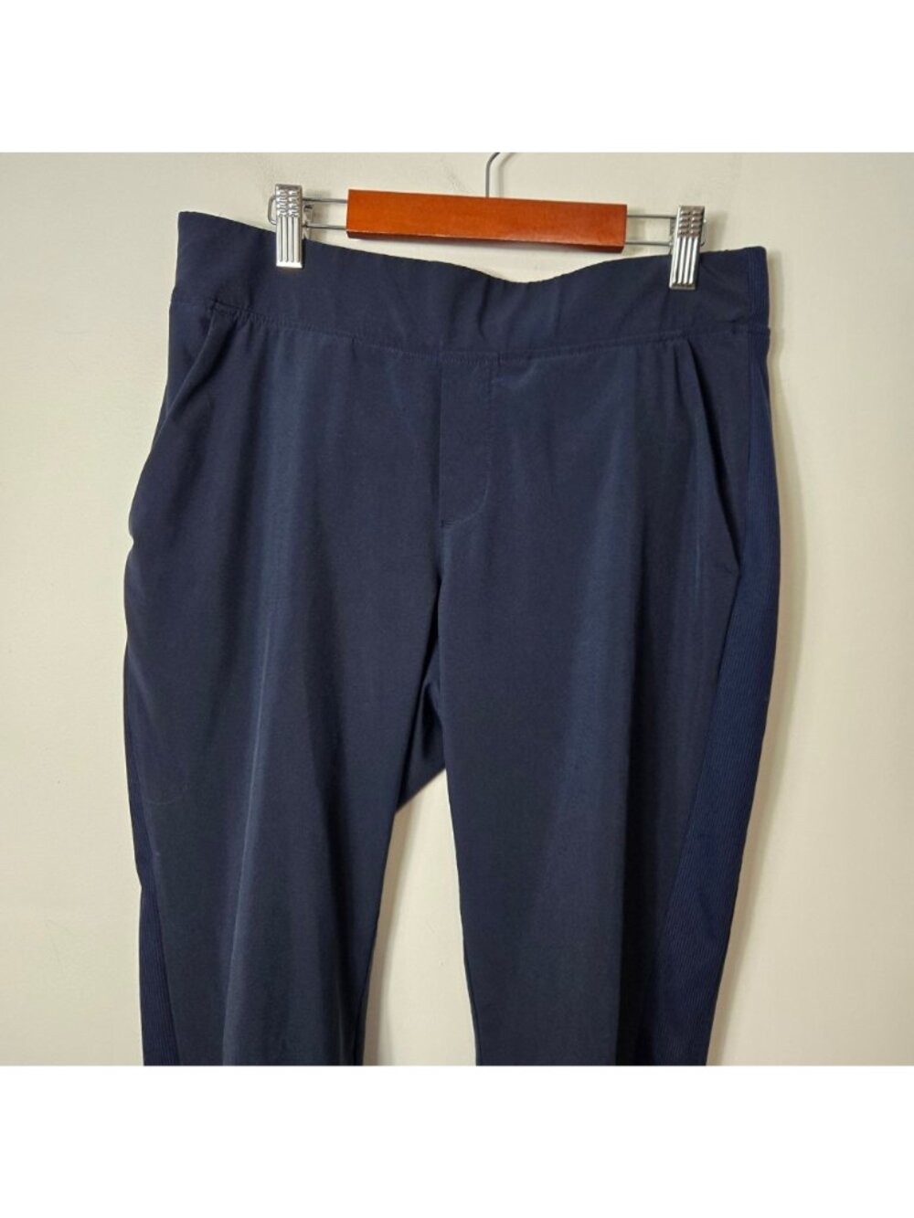 Athleta Size 8 Petite Brooklyn Ankle Pants in Navy Blue Mid-Rise Travel - Picture 2 of 9